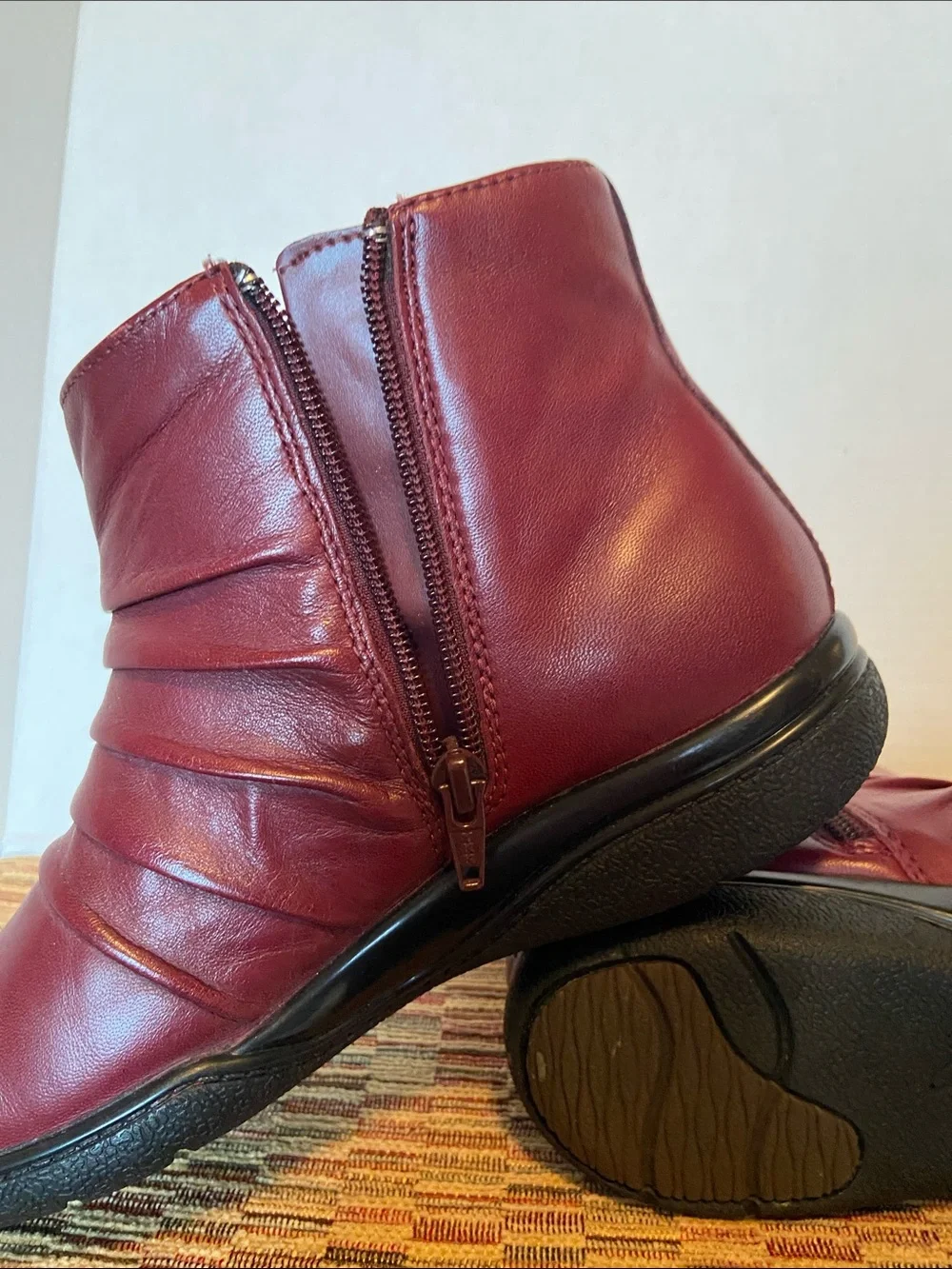 Clarks soft burgundy